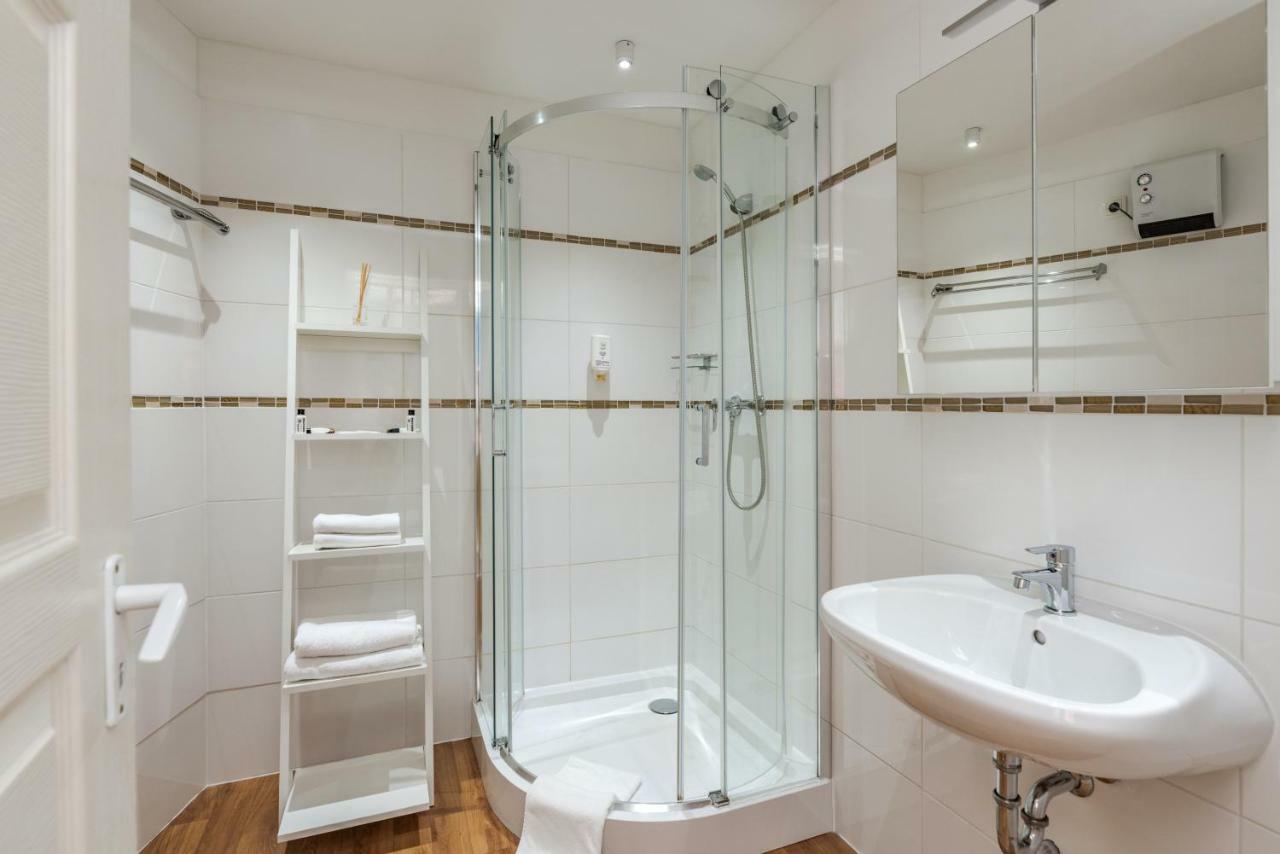 Bp Design Hotel And Apartman Budapest Luaran gambar